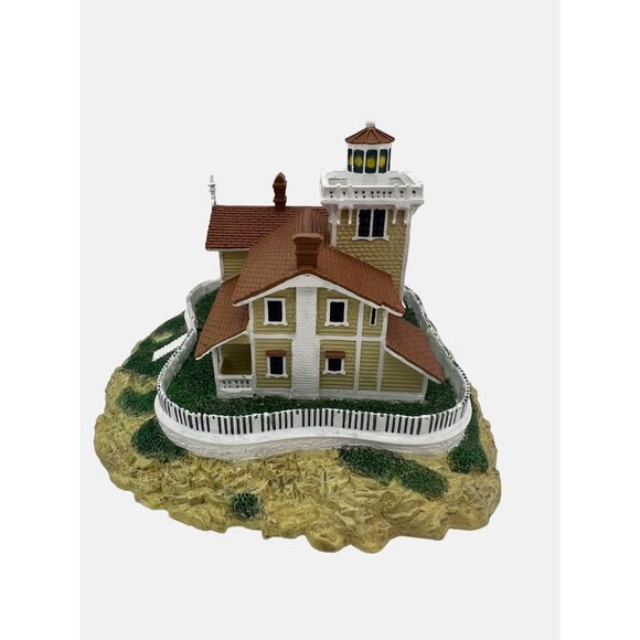 Danbury Mint East Brother Light Station Richmond Historic American Lighthouses - Picture 5 of 7